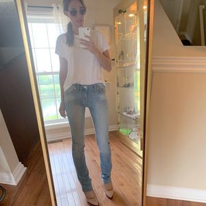 TRUE RELIGION BOOT CUT LIGHT WAS JEANS W/ BUTTON POCKETS